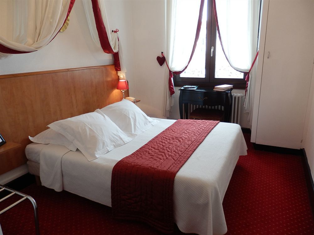 Le Comte Rouge Hotel Thonon-les-Bains Exterior foto
